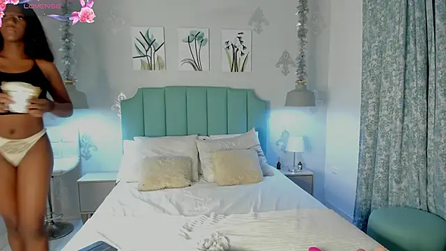 Snapshot of Khenta_Michells chatting on 02-10-25, 10:53 Khenta Michells online show from 02-10-25, 10:53