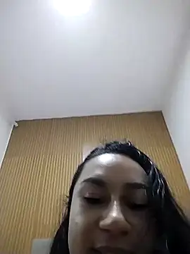 Snapshot of yummi__priv chatting on 04-30-26, 01:34 yummi priv online show from 04-30-26, 01:34