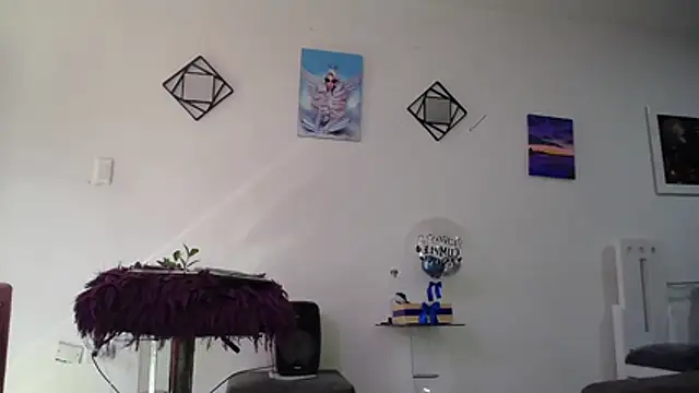 Snapshot of vixenxqueens chatting on 11-09-25, 07:56 vixenxqueens online show from 11-09-25, 07:56