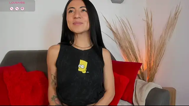 Snapshot of Gisell_s chatting on 04-04-26, 04:37 Gisell s online show from 04-04-26, 04:37