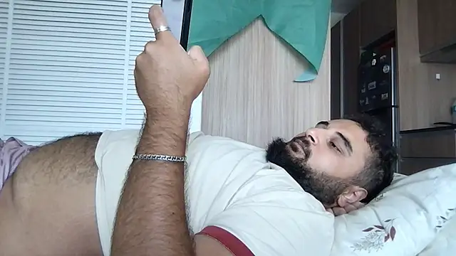 Snapshot of teddy_alan chatting on 02-15-26, 07:51 teddy alan online show from 02-15-26, 07:51