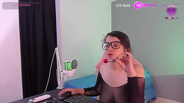 Snapshot of gwen_ashly chatting on 02-22-25, 07:47 gwen ashly online show from 02-22-25, 07:47