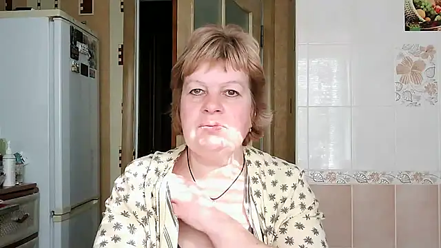 Snapshot of Ettie_Tonia chatting on 03-11-25, 12:06 Ettie Tonia online show from 03-11-25, 12:06