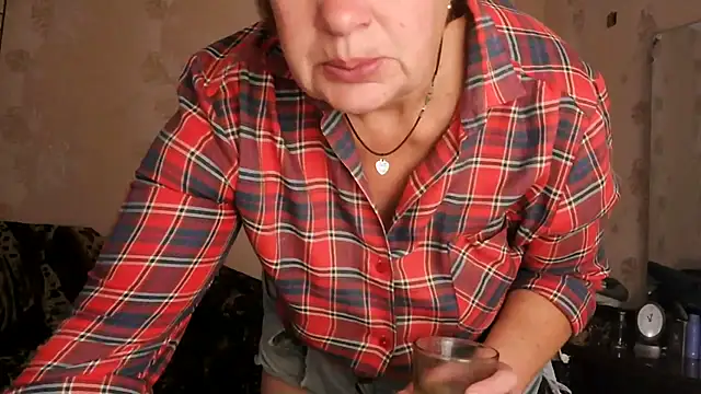 Snapshot of Ettie_Tonia chatting on 10-27-25, 09:02 Ettie Tonia online show from 10-27-25, 09:02