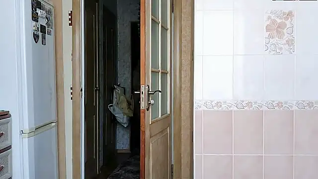 Snapshot of Ettie_Tonia chatting on 02-11-26, 10:09 Ettie Tonia online show from 02-11-26, 10:09