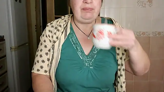 Snapshot of Ettie_Tonia chatting on 02-18-26, 03:35 Ettie Tonia online show from 02-18-26, 03:35