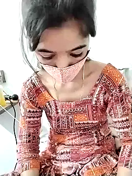 Snapshot of Cute-Ridhima chatting on 12-28-24, 01:59 Cute-Ridhima online show from 12-28-24, 01:59