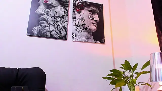 CruzVega online show from 10-05-25, 12:42