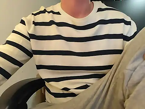 Snapshot of jayb0y61 chatting on 11-23-25, 01:27 jayb0y61 online show from 11-23-25, 01:27