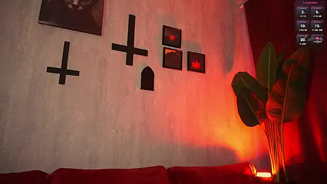 Snapshot of poisonivy_ chatting on 02-07-26, 10:30 poisonivy online show from 02-07-26, 10:30