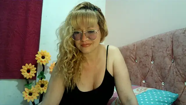 taylor198115 online show from 01-05-25, 07:49