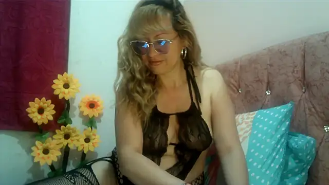 taylor198115 online show from 01-17-25, 07:41