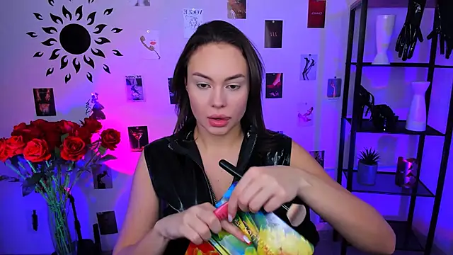 Snapshot of JaneWyatt chatting on 03-14-25, 03:15 JaneWyatt online show from 03-14-25, 03:15