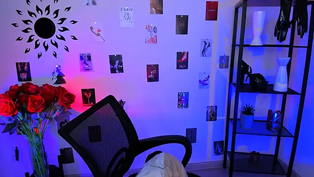 Snapshot of JaneWyatt chatting on 03-15-25, 07:42 JaneWyatt online show from 03-15-25, 07:42