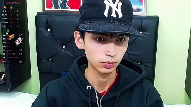 ttimy x boy online show from 01-22-25, 12:16