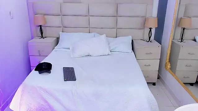 Snapshot of JackBlanco_ chatting on 01-11-25, 08:11 JackBlanco online show from 01-11-25, 08:11