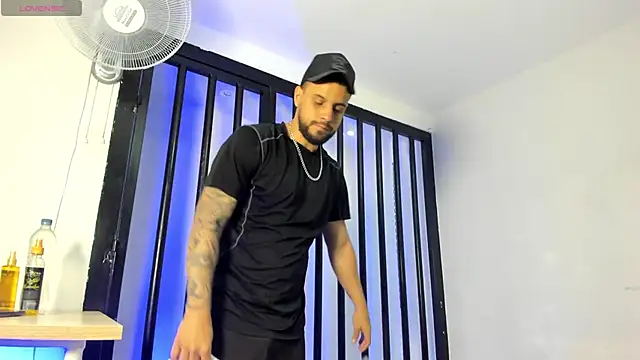 Snapshot of JackBlanco_ chatting on 01-31-25, 04:03 JackBlanco online show from 01-31-25, 04:03