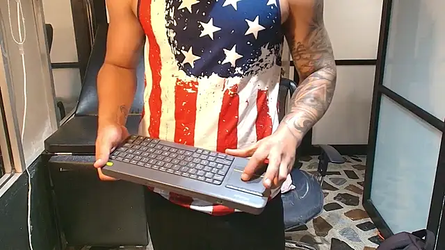 Snapshot of JackBlanco_ chatting on 03-11-25, 08:20 JackBlanco online show from 03-11-25, 08:20