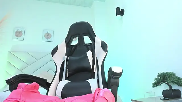 Brittany cute18 online show from 02-15-25, 02:11