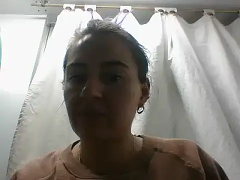 Snapshot of _karlie_kloss_ chatting on 12-30-24, 01:04 karlie kloss online show from 12-30-24, 01:04