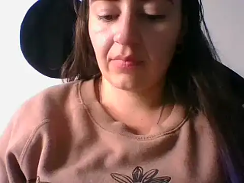 Snapshot of _karlie_kloss_ chatting on 01-23-25, 09:18 karlie kloss online show from 01-23-25, 09:18