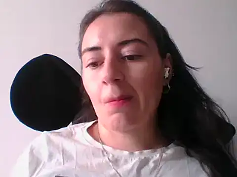 Snapshot of _karlie_kloss_ chatting on 02-03-25, 08:24 karlie kloss online show from 02-03-25, 08:24