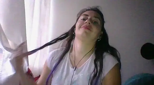 Snapshot of _karlie_kloss_ chatting on 02-04-25, 11:06 karlie kloss online show from 02-04-25, 11:06