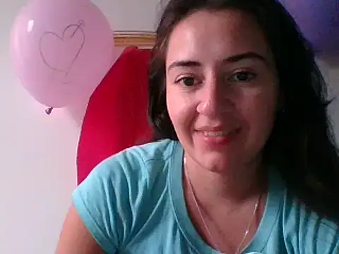 Snapshot of _karlie_kloss_ chatting on 02-17-25, 10:36 karlie kloss online show from 02-17-25, 10:36