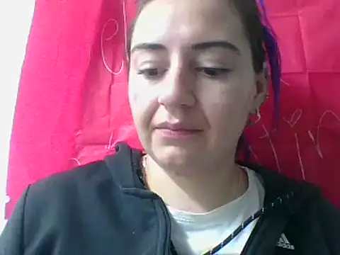 Snapshot of _karlie_kloss_ chatting on 03-20-25, 12:40 karlie kloss online show from 03-20-25, 12:40