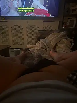 persiannqueen online show from 12-21-25, 02:08