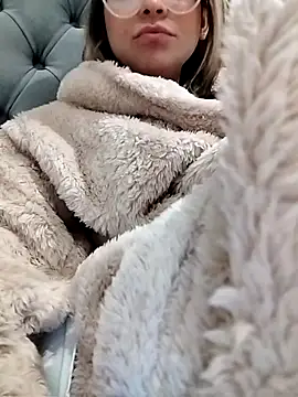 Snapshot of fofinhaa12 chatting on 10-05-25, 01:20 fofinhaa12 online show from 10-05-25, 01:20