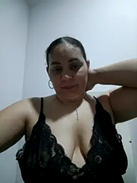 MirandaSoto online show from 10-25-25, 04:20