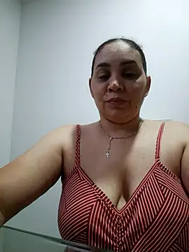 MirandaSoto online show from 01-10-26, 04:25