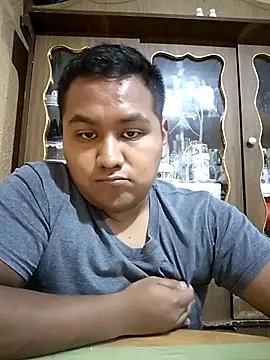 Snapshot of R1ch_Daddy chatting on 11-05-25, 03:39 R1ch Daddy online show from 11-05-25, 03:39