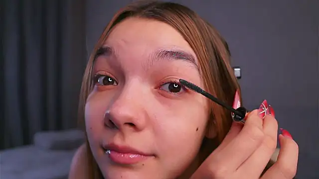 VeronaAppleberry online show from 02-28-25, 01:05