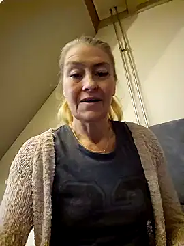 Snapshot of lisalustjouw chatting on 01-14-25, 09:02 lisalustjouw online show from 01-14-25, 09:02