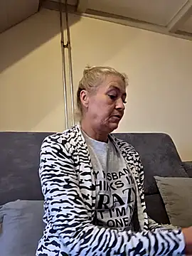 Snapshot of lisalustjouw chatting on 09-29-25, 09:47 lisalustjouw online show from 09-29-25, 09:47