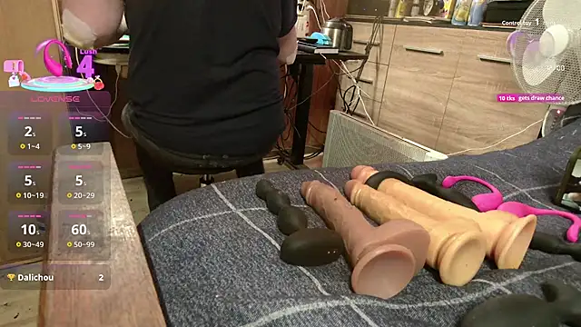 misteryman1956 online show from 10-04-25, 09:07