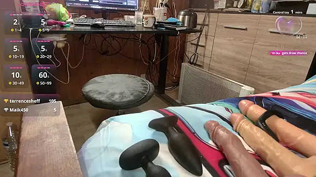 misteryman1956 online show from 10-20-25, 07:31