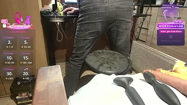 misteryman1956 online show from 02-03-26, 06:40