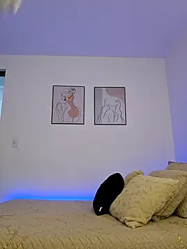 VictoriaEvaans  online show from 02-26-25, 09:37