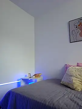 VictoriaEvaans  online show from 09-29-25, 10:25