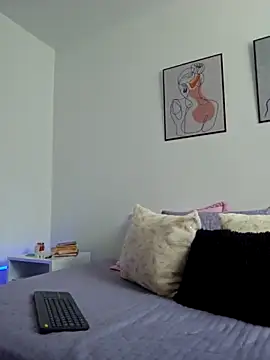 VictoriaEvaans  online show from 10-05-25, 04:49