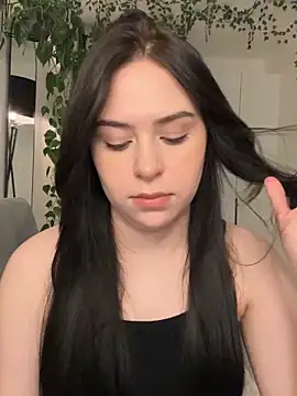 Snapshot of _SweetCandyy chatting on 02-28-25, 12:32 SweetCandyy online show from 02-28-25, 12:32