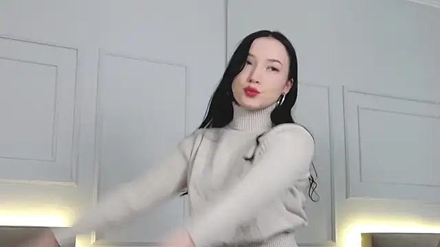 LeilaLow online show from 03-20-25, 12:00