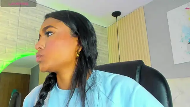 nicole  parker1 online show from 01-26-25, 12:22