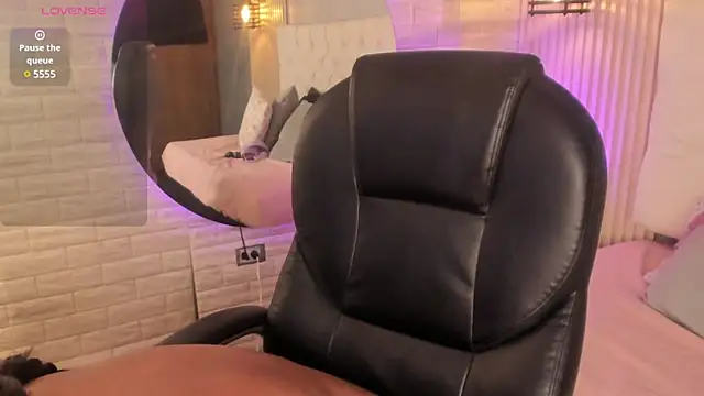 nicole  parker1 online show from 03-05-25, 06:34