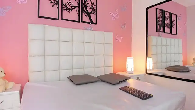 RenataJhonson  online show from 03-11-25, 04:43