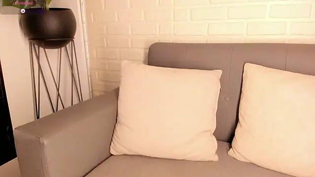 karina gomez 18 online show from 03-09-25, 02:50