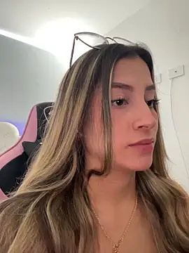 Issabela G1 online show from 02-24-26, 08:51